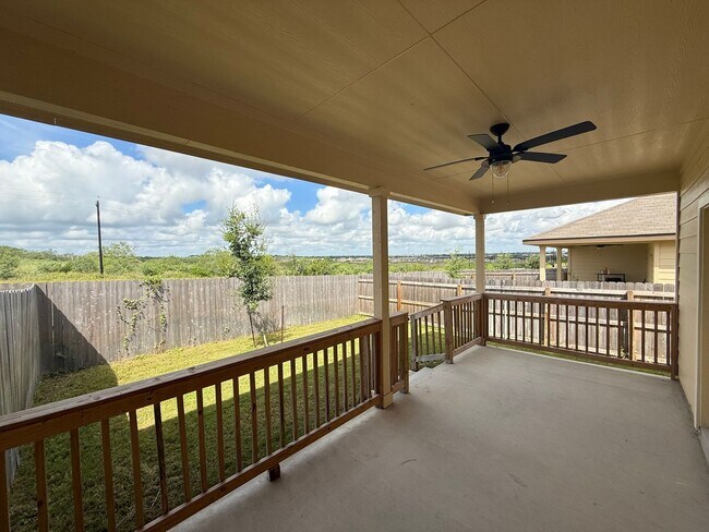 Building Photo - 3bd 2ba in Prime Location