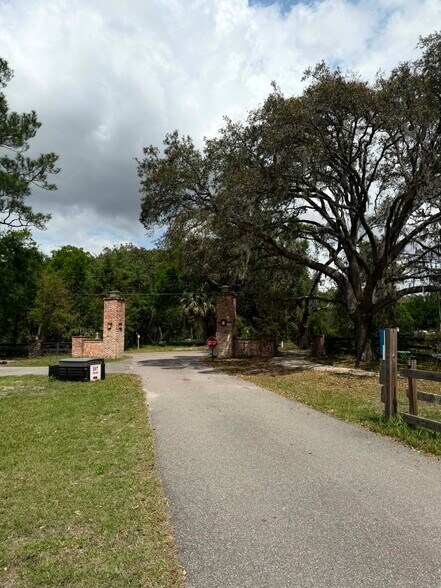 Building Photo - 8444 Natures Hammock Trl
