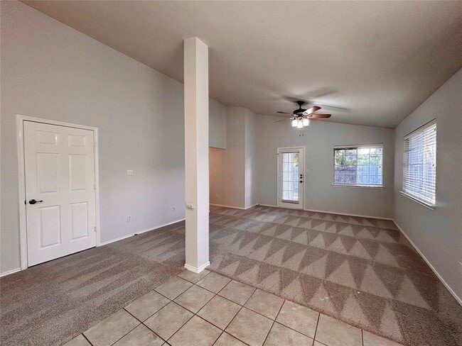 Building Photo - 716 Leann Ln