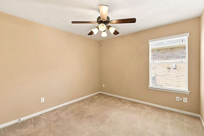 Building Photo - 5923 Deleon Trail Dr