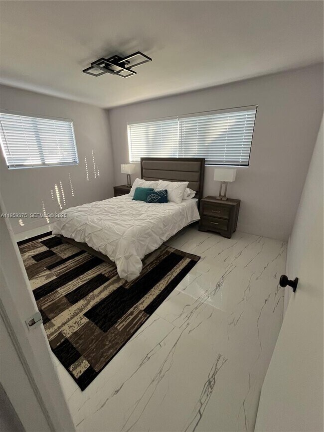 Building Photo - 39 SE 7th St