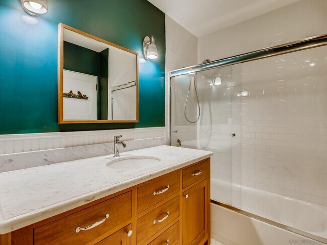 Building Photo - 4655 Castelar St