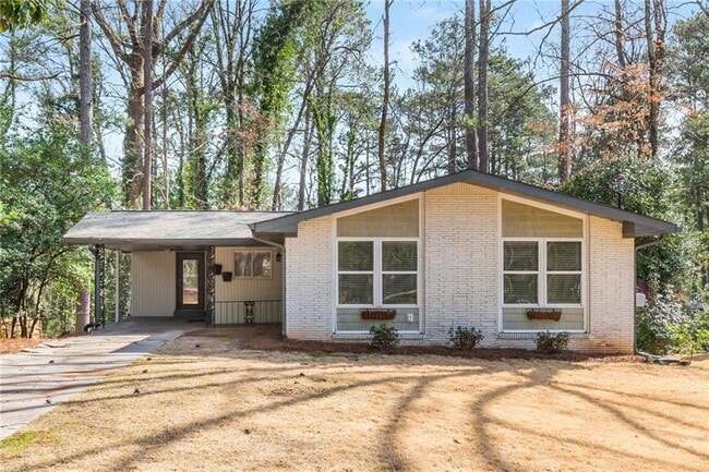 Primary Photo - 2542 Warwick Cir NE