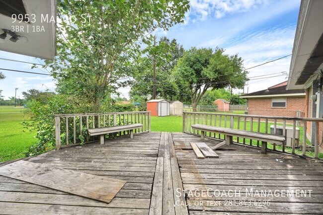 Building Photo - 9953 Mango St