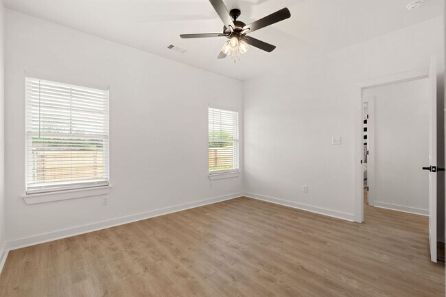 Building Photo - 8912 Cantera Dr