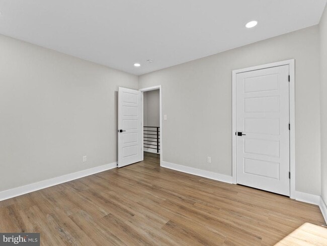 Building Photo - 116 2nd St