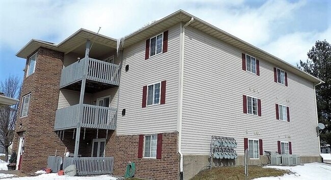 Building Photo - $1,150 | 2 Bedroom, 1 Bathroom 2nd Floor Condo | NO Pets | Available for August 1st, 2026 Move in!