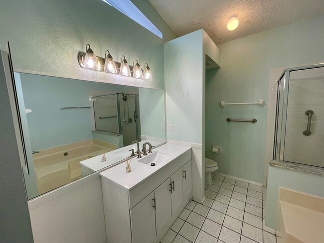 Building Photo - 4337 Edenrose Way