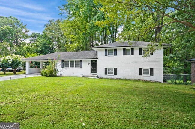 Building Photo - 1025 Hilburn Dr SE