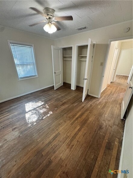 Building Photo - 1312 E Mistletoe Ave