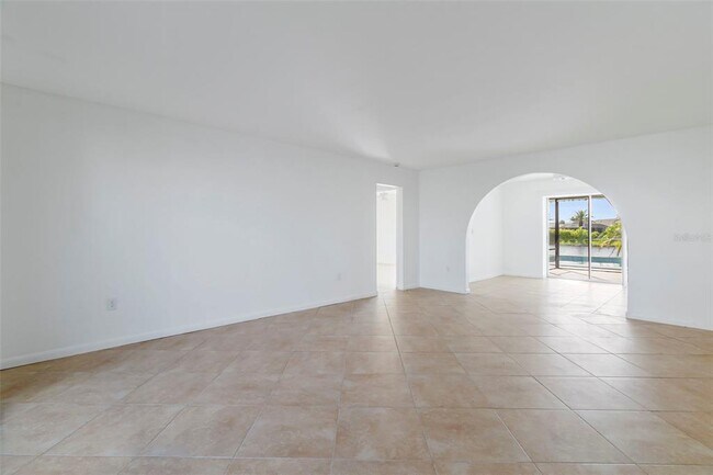Building Photo - 1708 Claw Ct