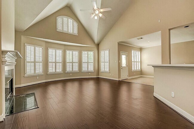 Building Photo - 5715 Sapphire Vista Ln