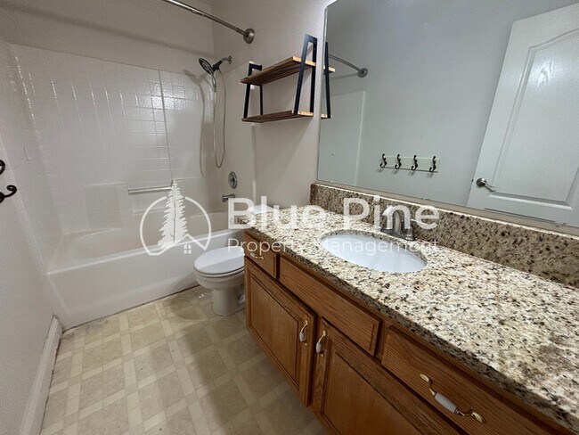 Building Photo - 2415 Northstar Dr