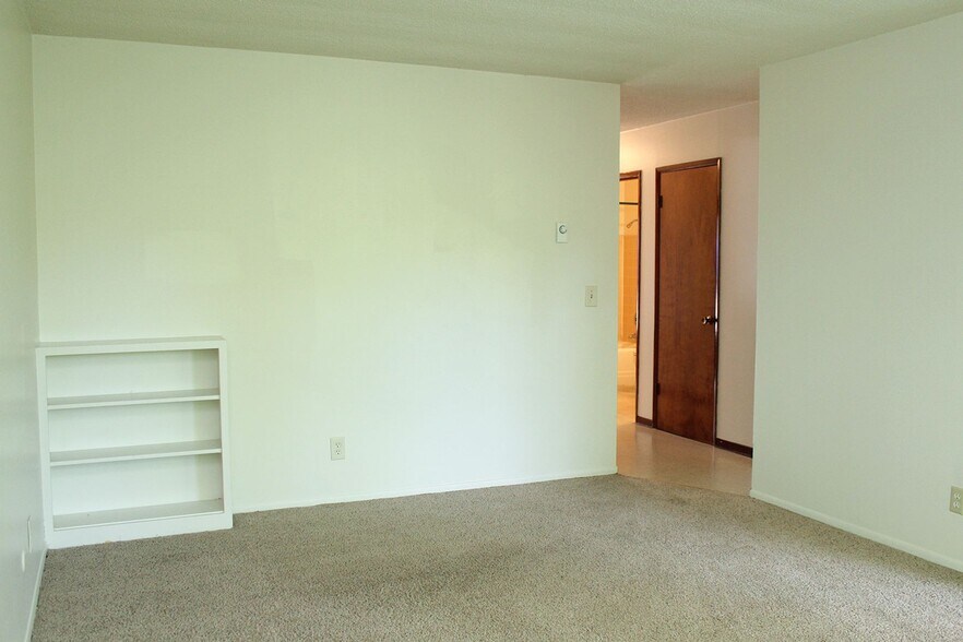 Building Photo - 1001 SW Woods St