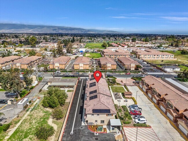 Building Photo - 16385 Valencia Ave