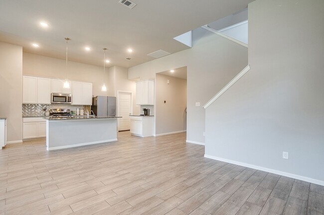 Building Photo - 8924 Lantana Meadow Dr