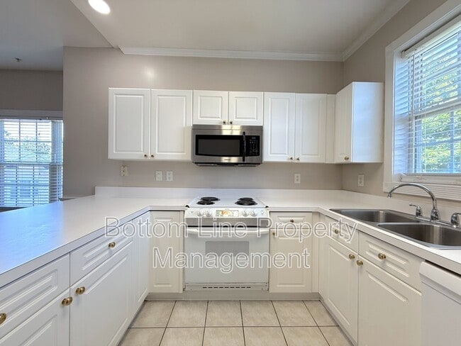 Building Photo - 8639 Coralbell Ln