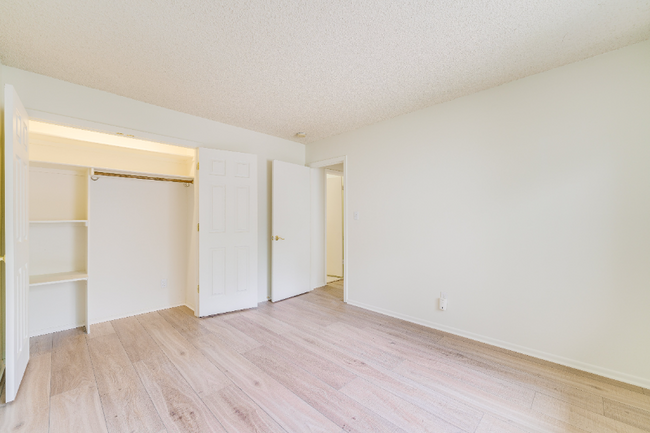 Building Photo - 356 Blue Windsor Ln