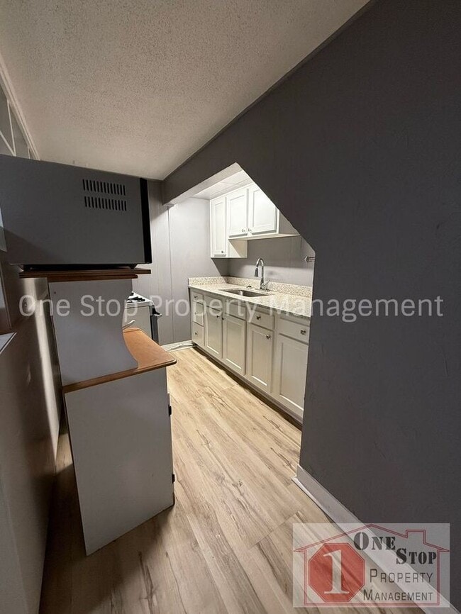 Building Photo - Cozy 1 bedroom, 1 bathroom in Independence