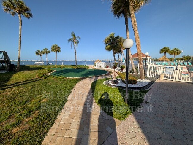 Building Photo - 4230 36th Ave S