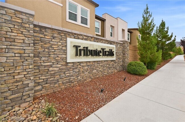 Building Photo - 10923 Heatherford Ave