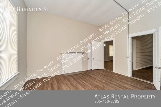 Building Photo - 412 Brignola St