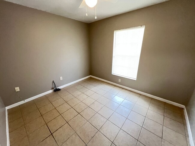 Building Photo - Lovely 3 bd/2 ba home in Summerfield!