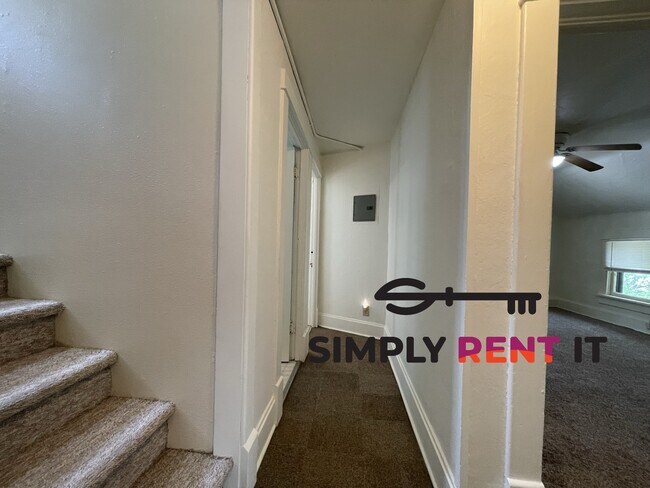 Building Photo - 6 Bed House or 2 and 3 Bedroom Duplex on C...