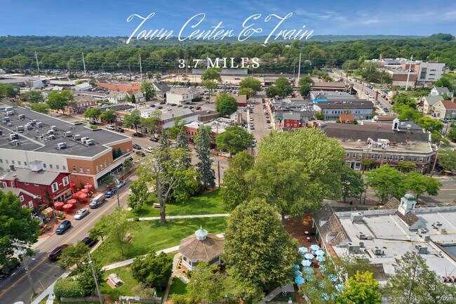 Building Photo - 457 Dunham Rd