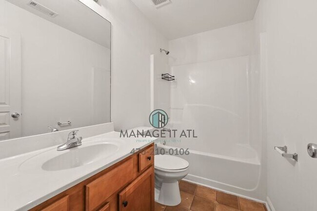 Building Photo - 3 Bedroom Townhome in Alpharetta