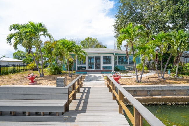 Building Photo - 3536 Belle Vista Dr E