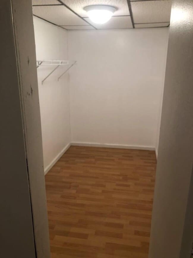 Building Photo - 2-602 Locust Ave