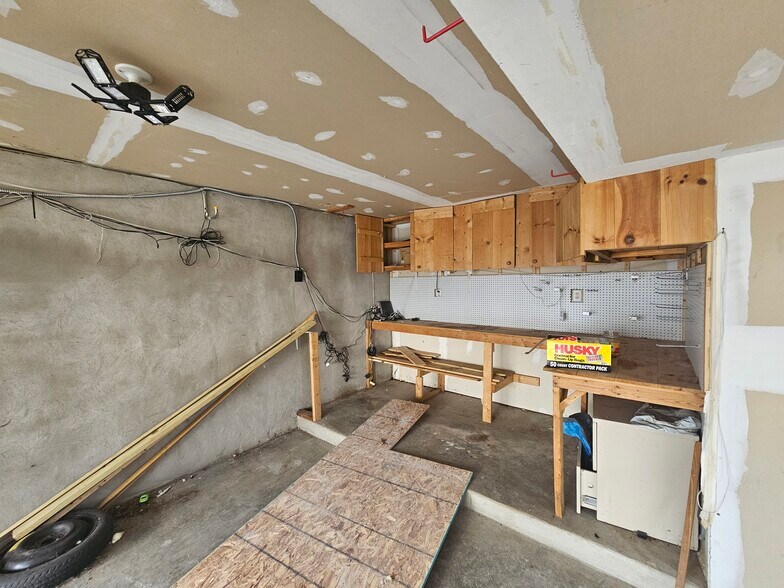 Garage work bench - 852 Gray Fox Rd