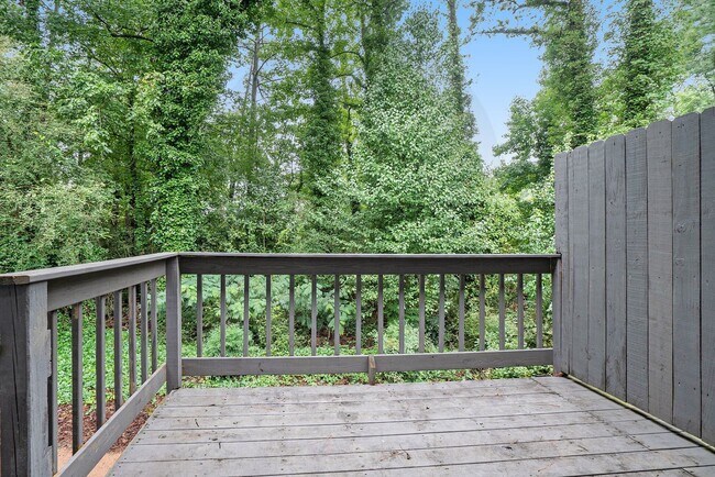 Building Photo - 2BR/1.5BA Townhome Near Downtown Snellville!