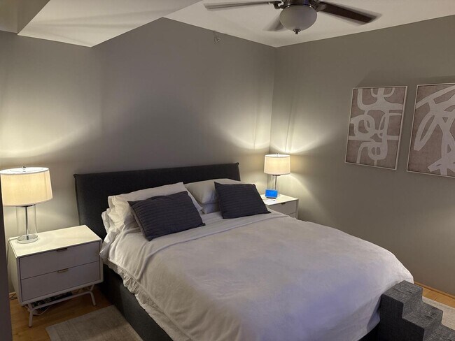 Building Photo - Exceptional condo unit in the heart Boston...