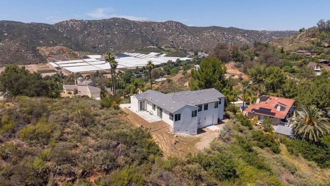 Building Photo - 4 Bedroom VIEW Home in Escondido built in 2023