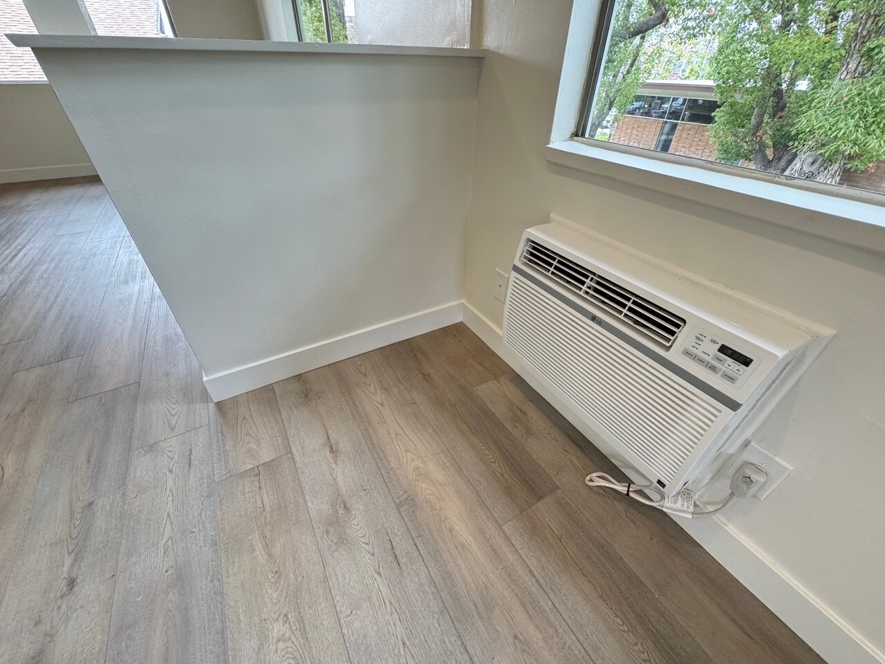 Building Photo - 1152 Ruberta Ave