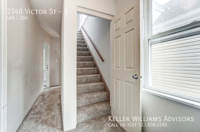 Building Photo - 2340 Victor St