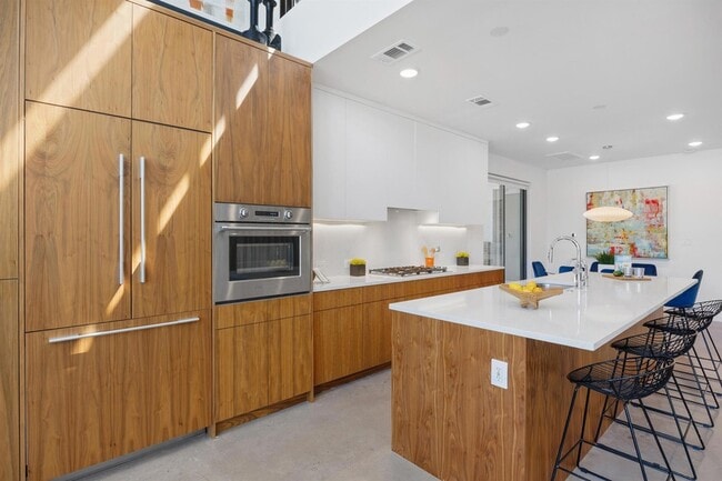 Building Photo - 480 Starlight Vlg Lp
