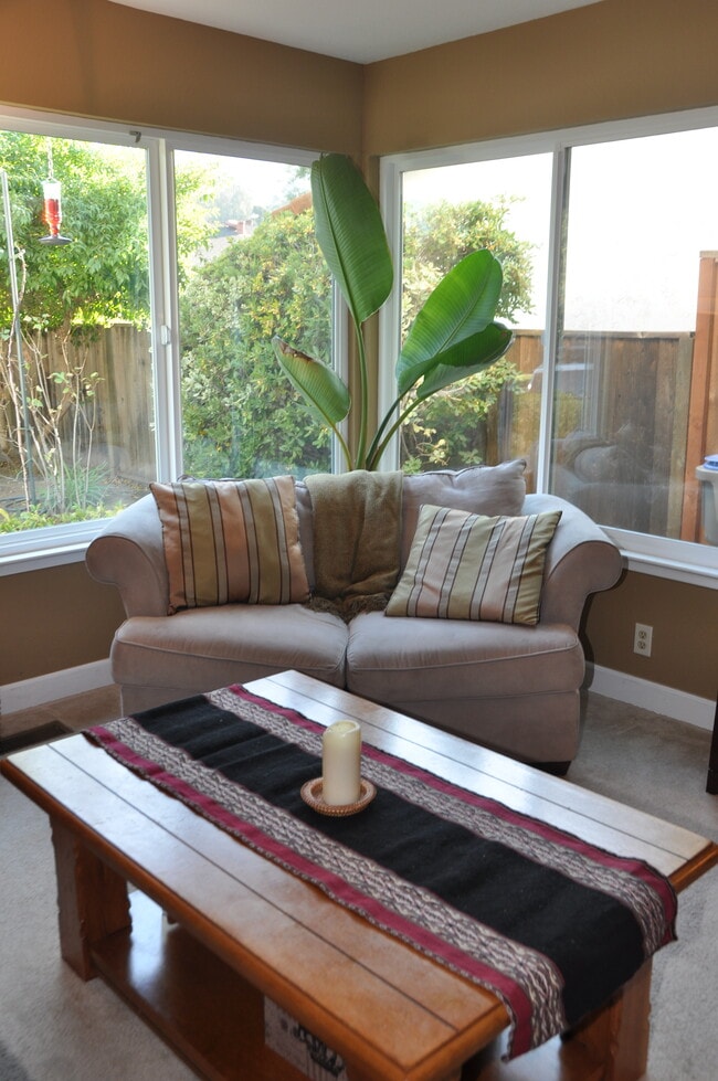 Building Photo - 5747 Clematis Dr