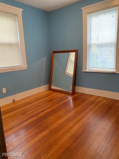 Building Photo - 1 br, 1 bath Apartment - 72 Lowell St