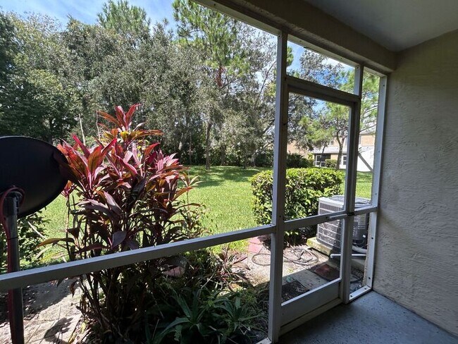 Building Photo - 12477 Berkeley Square Dr