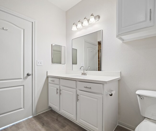 Building Photo - Apartment for Rent