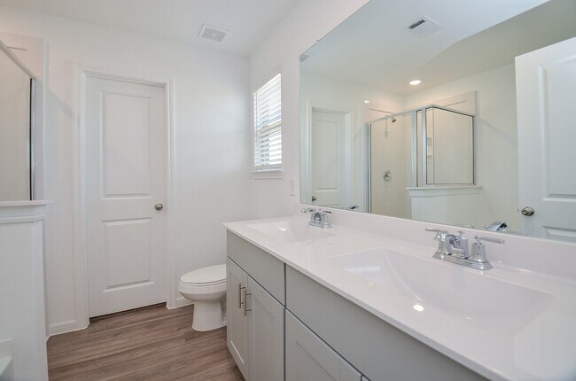 Building Photo - 1004 Laguna Cv Dr