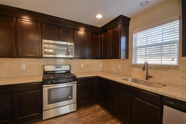 Building Photo - 3615 Kennington Ct