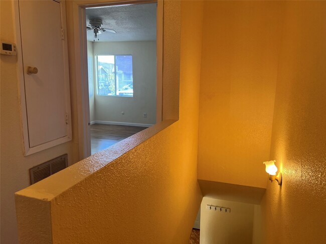 Building Photo - 8405 Wilcrest Dr