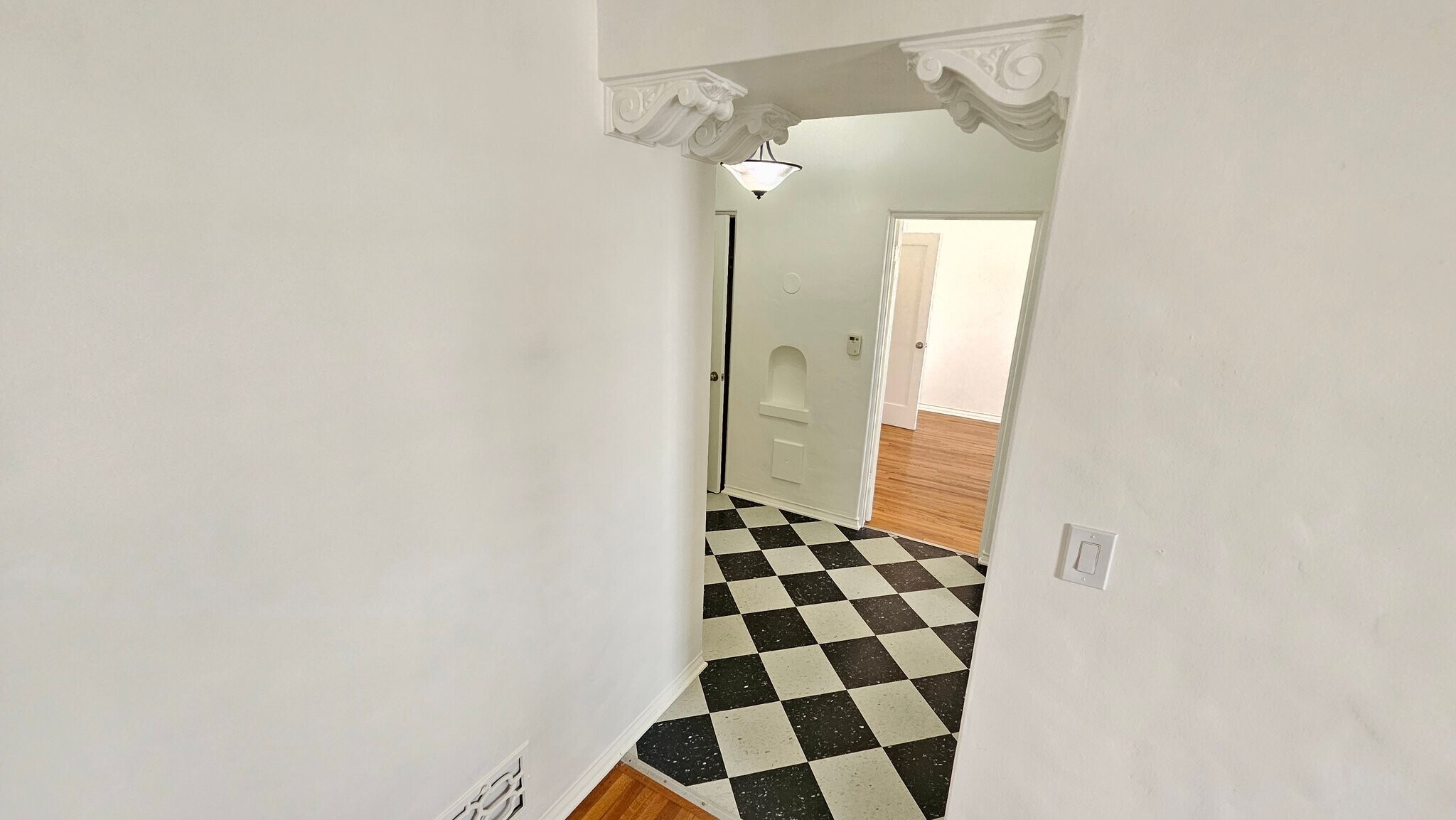 Building Photo - 355 Cochran Ave