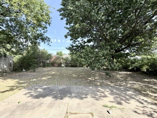 Building Photo - 6531 E 28th St