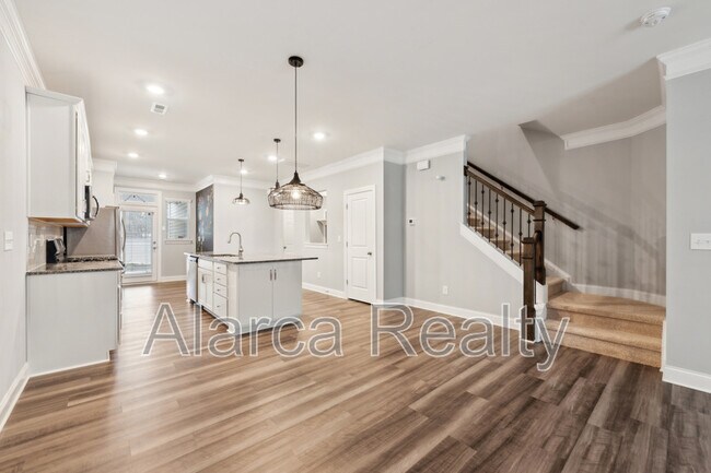 Building Photo - 113 Synandra Dr