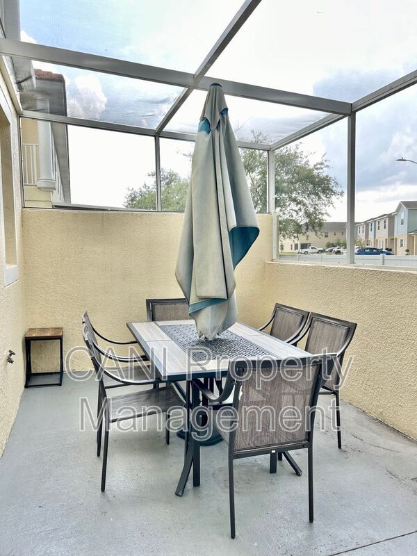 Building Photo - 1134 S Beach Cir